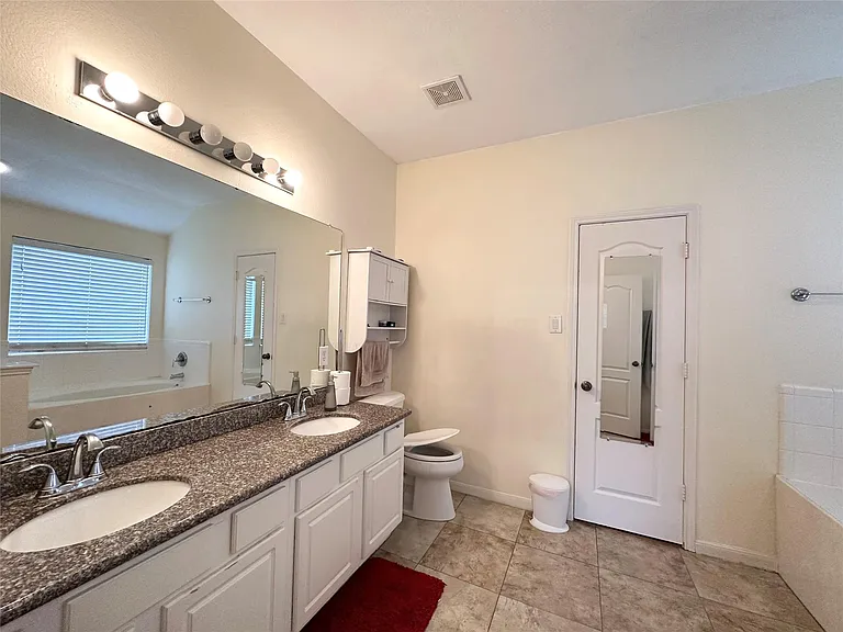 2211 Winding Hollow Dr — Photo 18