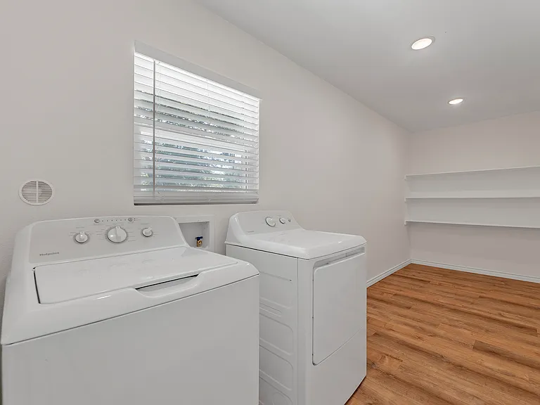7508 Deaver Dr — Photo 9