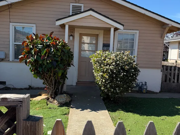 1229 Kenneth St, Seaside, CA 93955