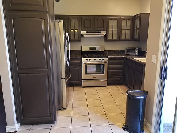 5th image of 7105 Woodlake Ave Unit D