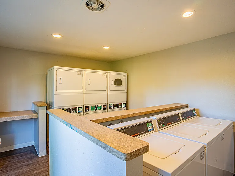 Metro 3610 Apartments — Photo 42