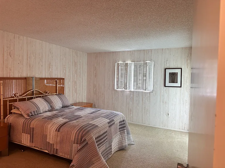 300 Valley Stream Dr #11A — Photo 9