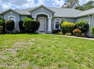 872 Ravenswood St SE, Palm Bay, FL 32909