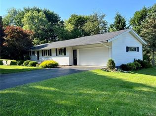 2 Gayle Rd, Skaneateles, NY 13152
