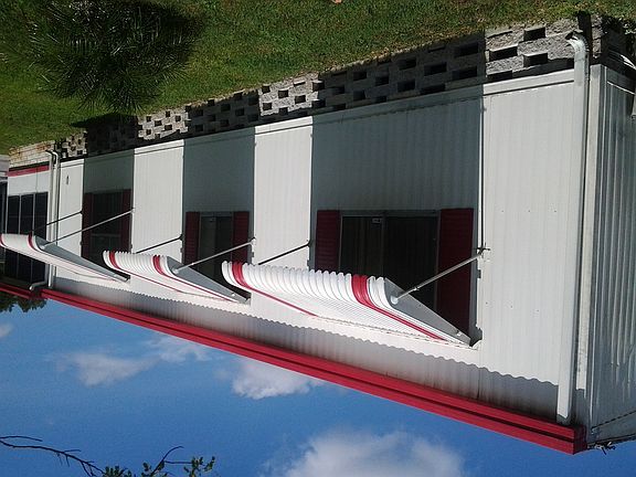 SIDE VIEW