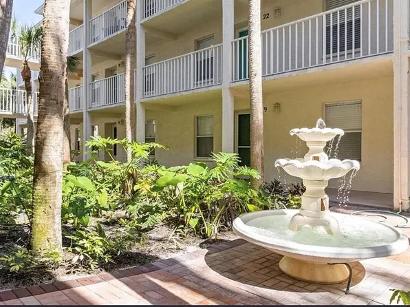 7294 Cloister Dr APT 23, Sarasota, FL 34231
