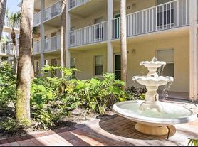 7294 Cloister Dr, Sarasota, FL