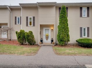 89 Spring Ln #89, Suffield, CT 06078