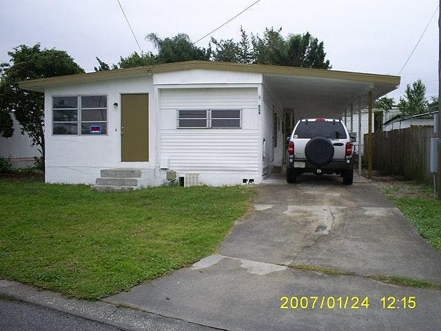 1st image of 826 Riverview Ln