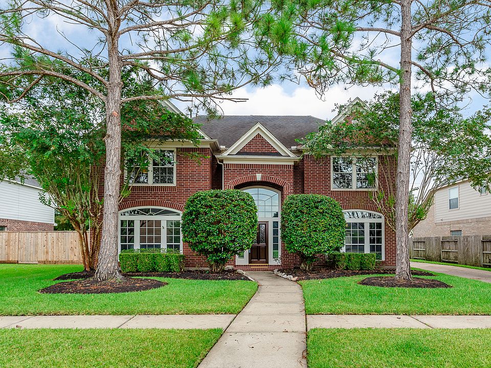 1st image of 2407 Foxglove Dr
