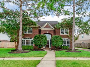2407 Foxglove Dr, Pearland, TX 77584
