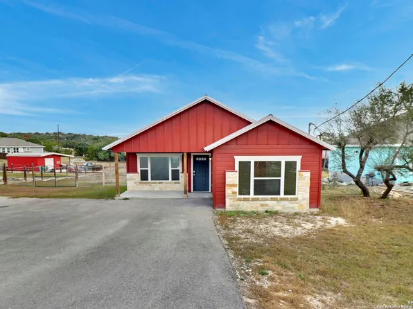 2720 Golf Dr, Spring Branch, TX 78070