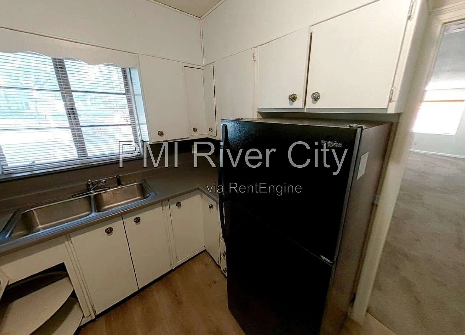 2 bed, 1.0 bath, 1170 sqft, $1,400 — Photo 2