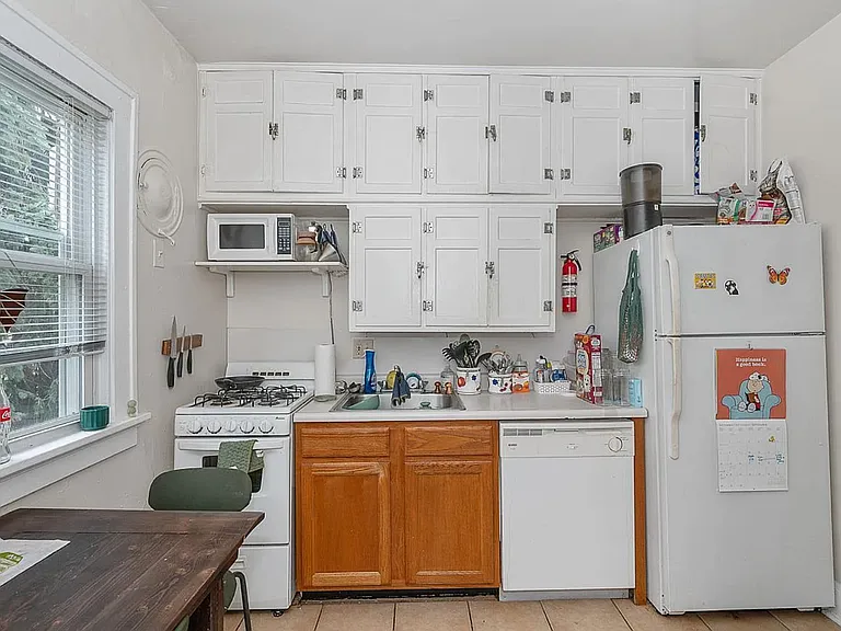 2405 Ohio Ave — Photo 4