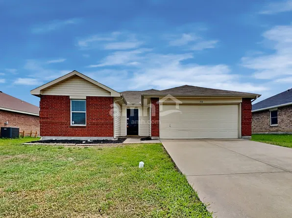 316 Quail Crossing Dr, Sanger, TX 76266