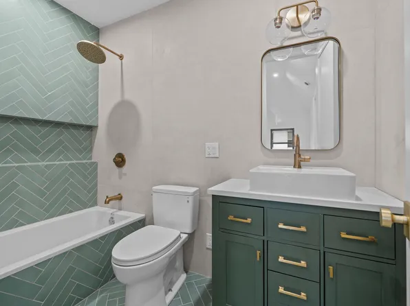 2729 Bedford Avenue image 18 of 33