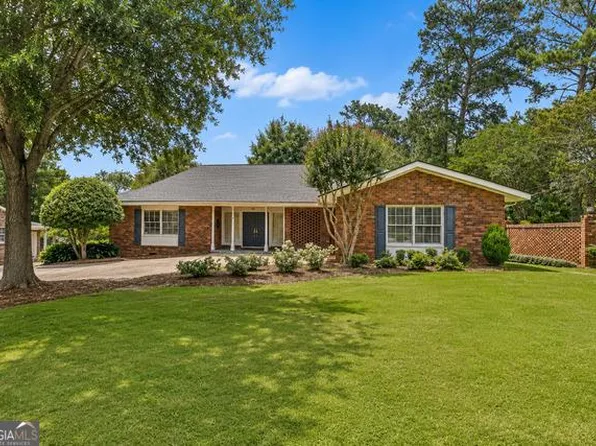 3402 Cambridge Dr, Columbus, GA 31906