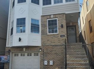 323 S 19th St, Newark, NJ