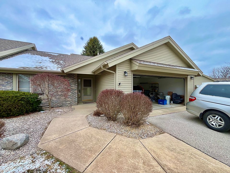 1st image of 3704 Eastview Dr