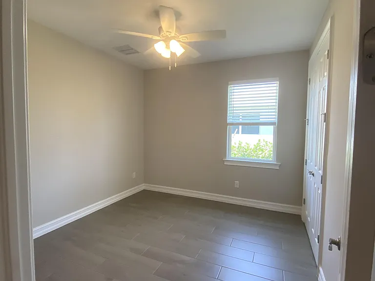 28180 Seasons Tide Ave — Photo 6