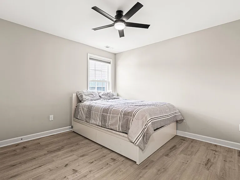 900 Vandalia Dr — Photo 17