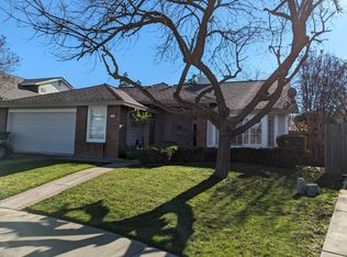 8100 Helmsdale Dr, Sacramento, CA 95828