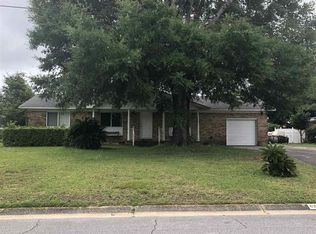6203 Vicksburg Dr, Pensacola, FL 32503