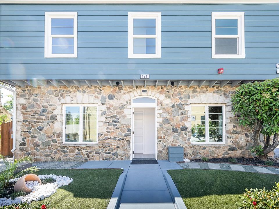 1st image of 128 Oakwood Drive