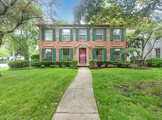 550 Lakeland St, Grosse Pointe, MI 48230