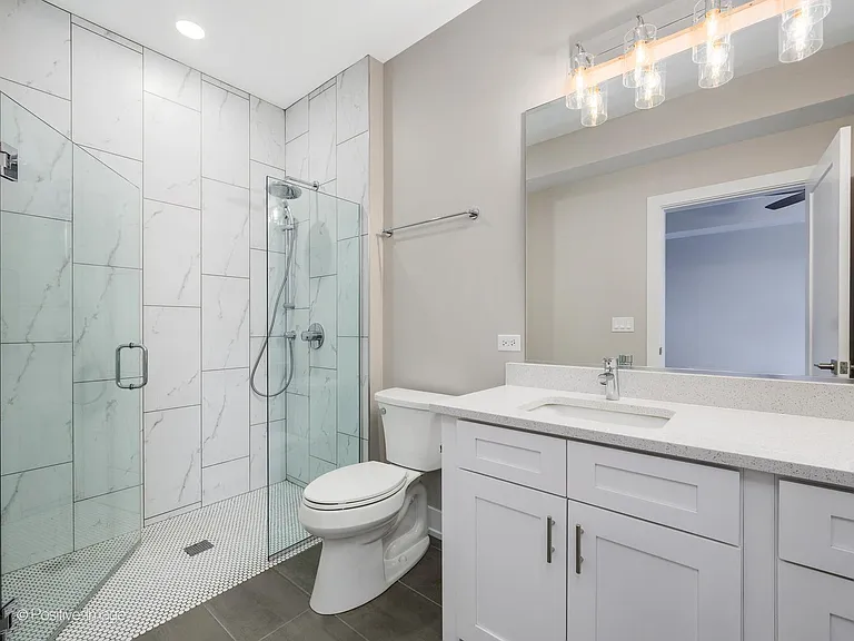 261 Washington Boulevard — Photo 3