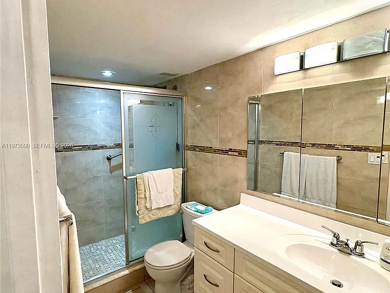 3180 S Ocean Dr #221 — Photo 7