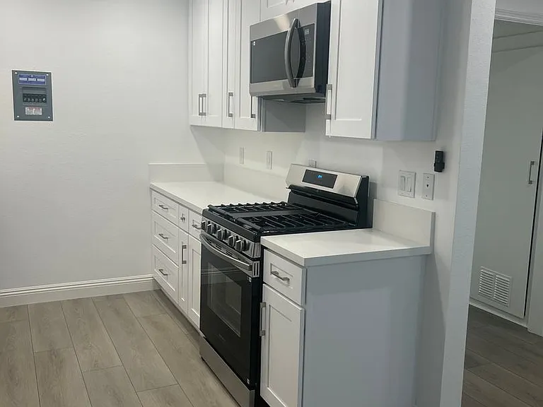 Westpark Apartments — Photo 10