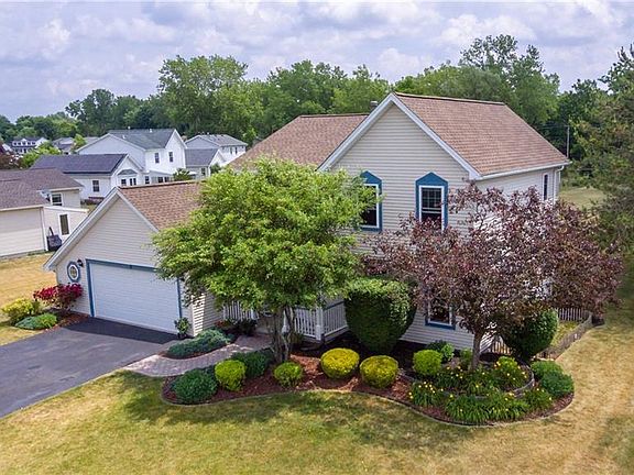 2nd image of 54 Diana Dr