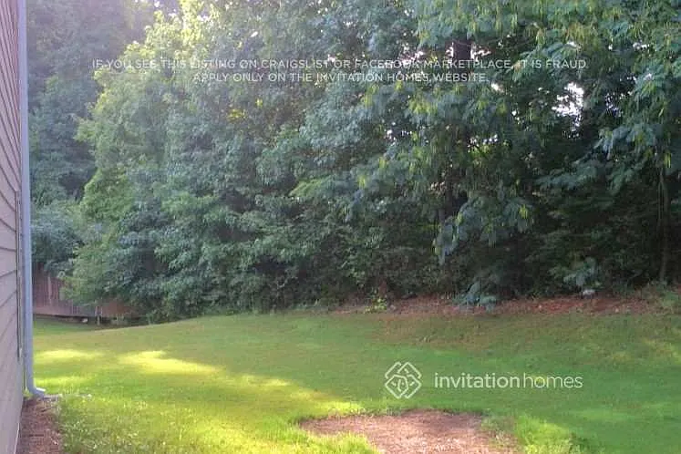 1030 Franklin Ct — Photo 6
