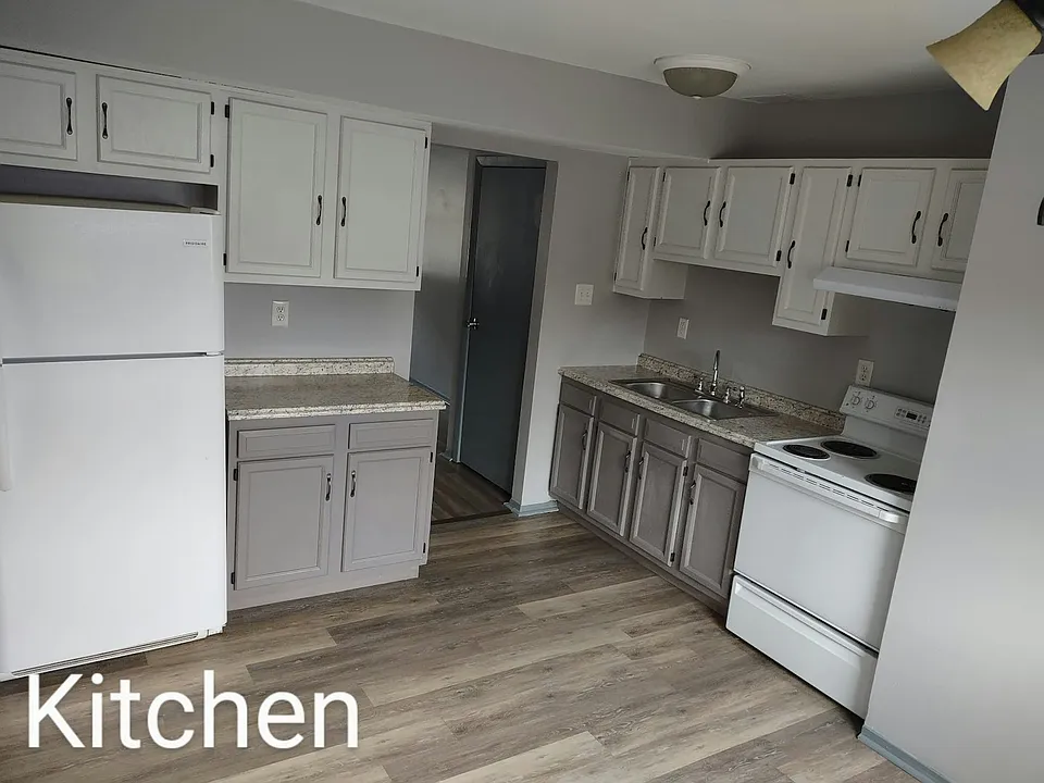 1950 Warren St #3