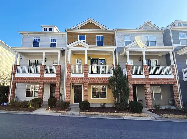 327 Kinellan Ln, Cary, NC 27519