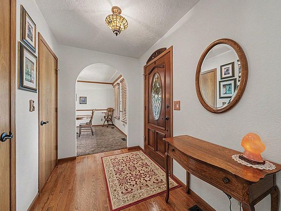 5th image of 1885 38th Ave