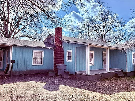 2nd image of 110 Maple St