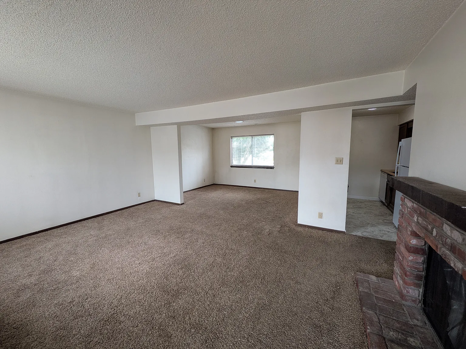 5227 SW 22nd Park — Photo 2