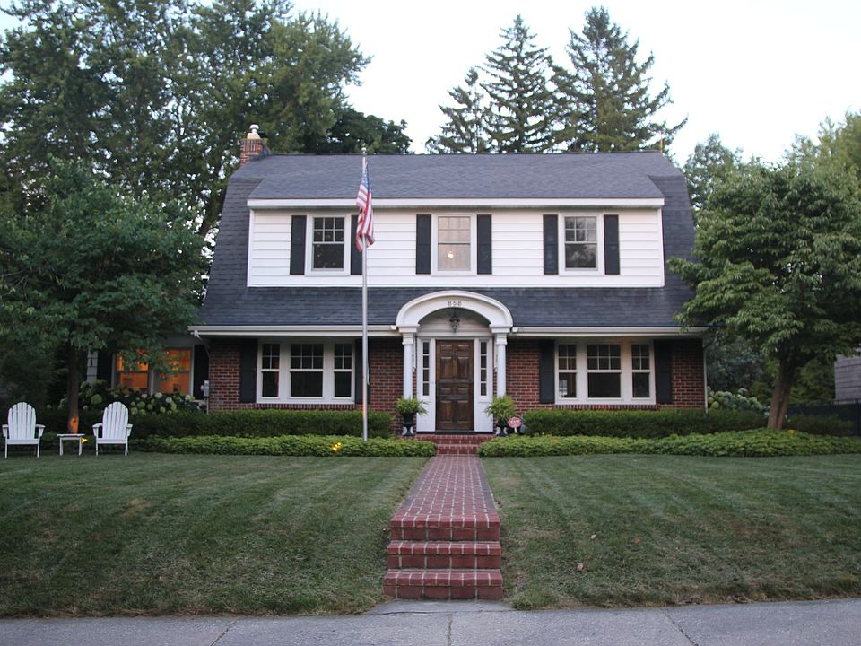 1st image of 858 Floral Ave SE