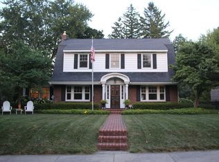 858 Floral Ave SE, East Grand Rapids, MI 49506