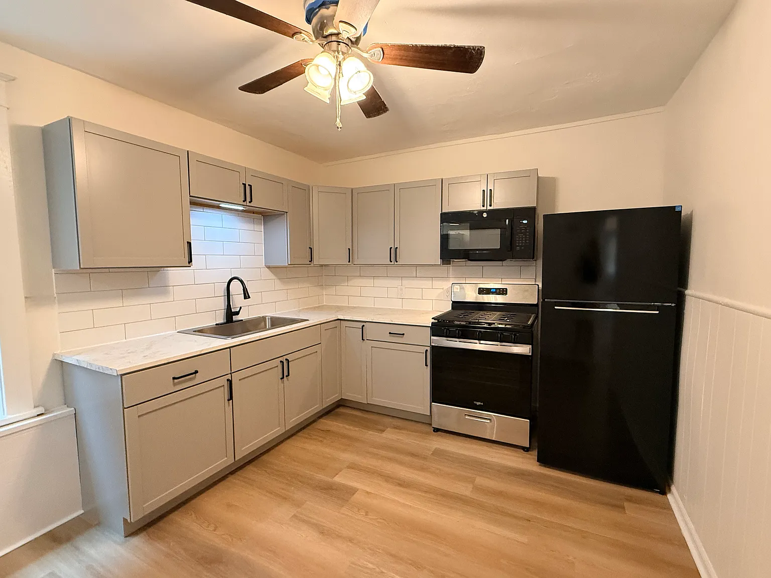 2 bed, 1152 sqft, $1,375 — Photo 3