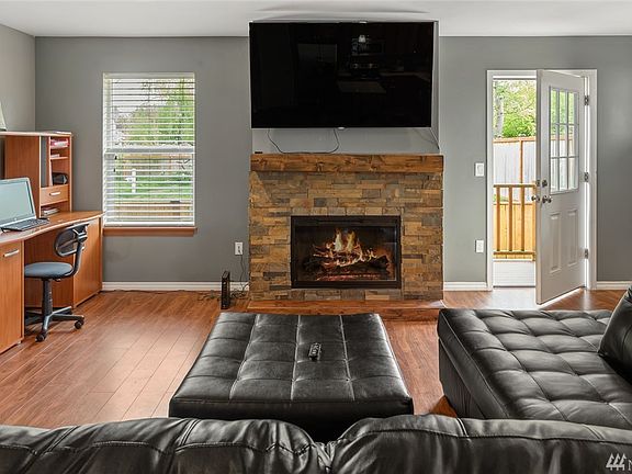 5th image of 117 122nd Street Ct E