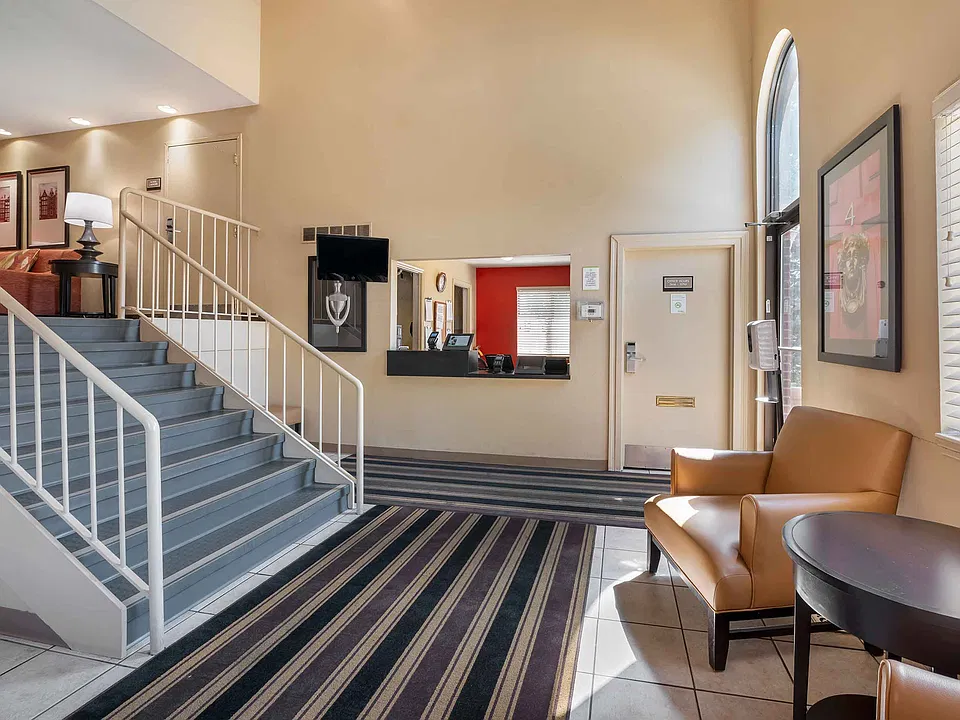 Lobby and Guest Check-in