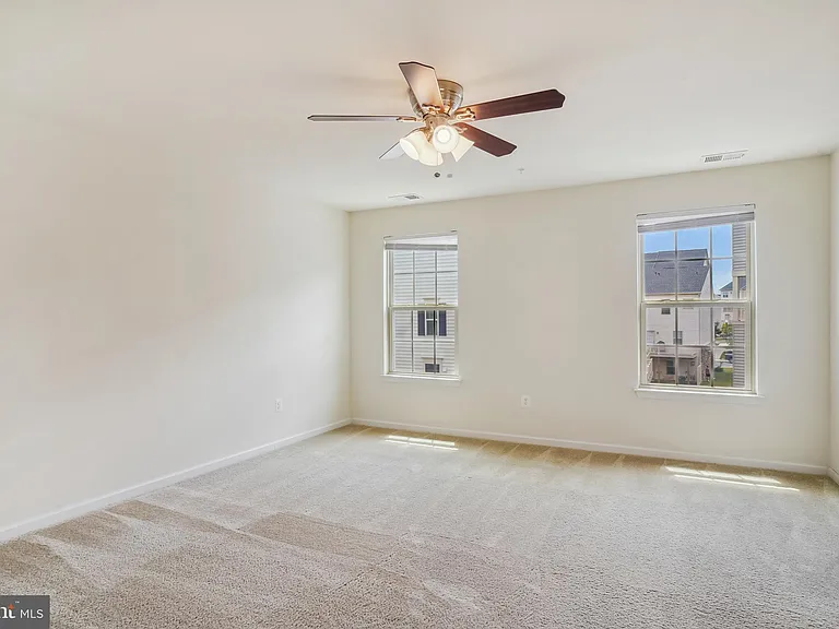5934 Jefferson Commons Way — Photo 16