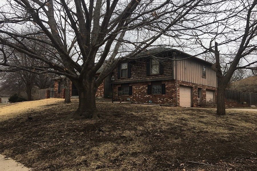 2nd image of 3444 SW Briarwood Ln