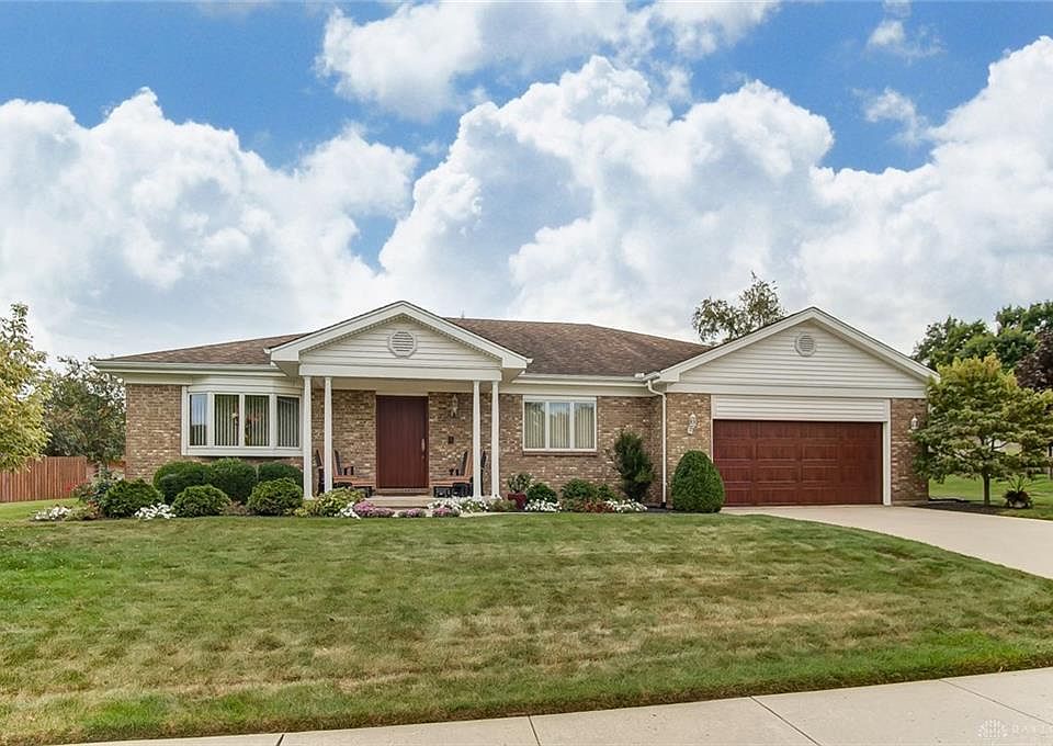 1st image of 214 S Tippecanoe Dr