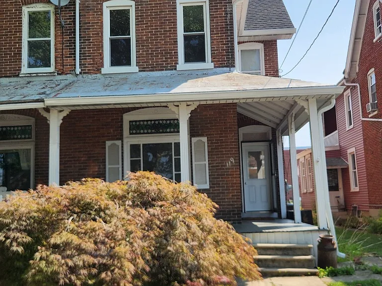 119 N Richmond St — Photo 1