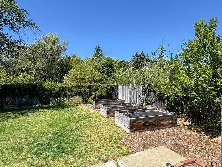 814 South St — Photo 21