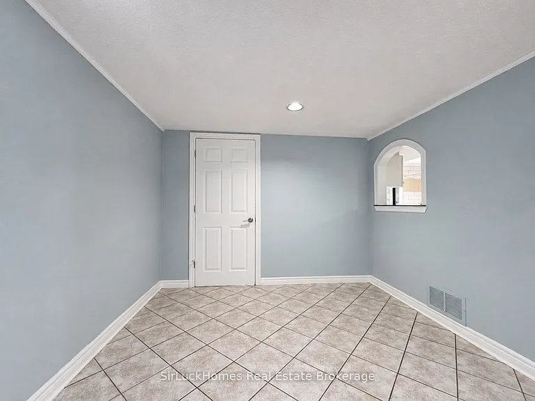 15 Snowood Ct — Photo 8